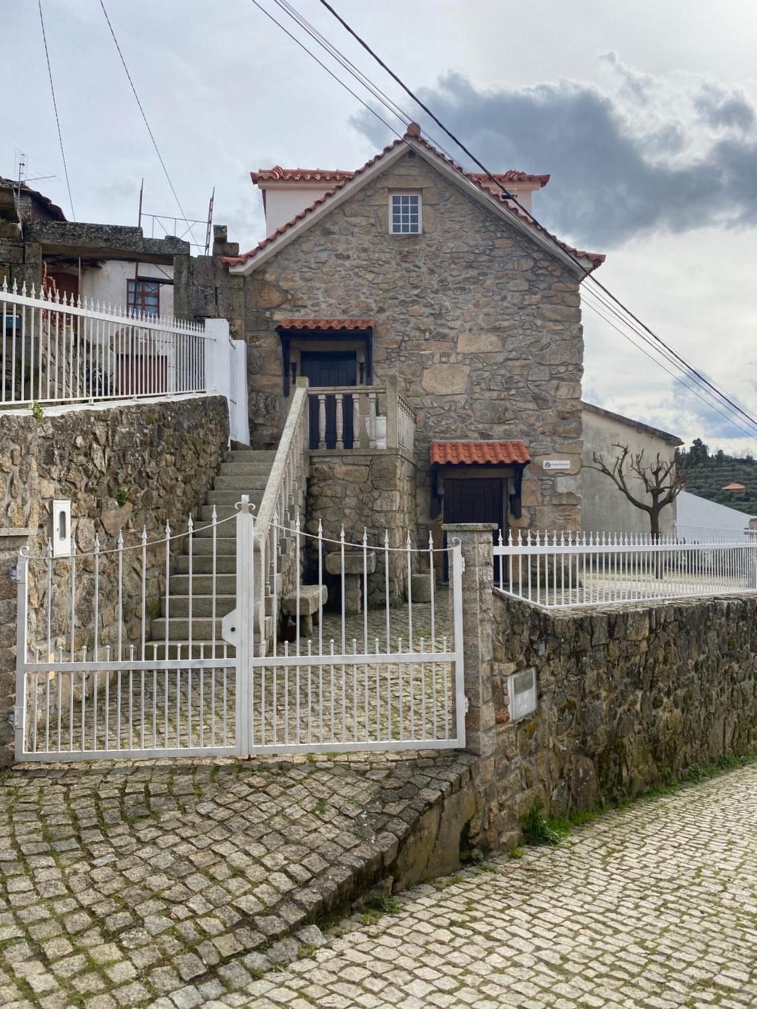 Villa Stone House Salzedas Exterior foto